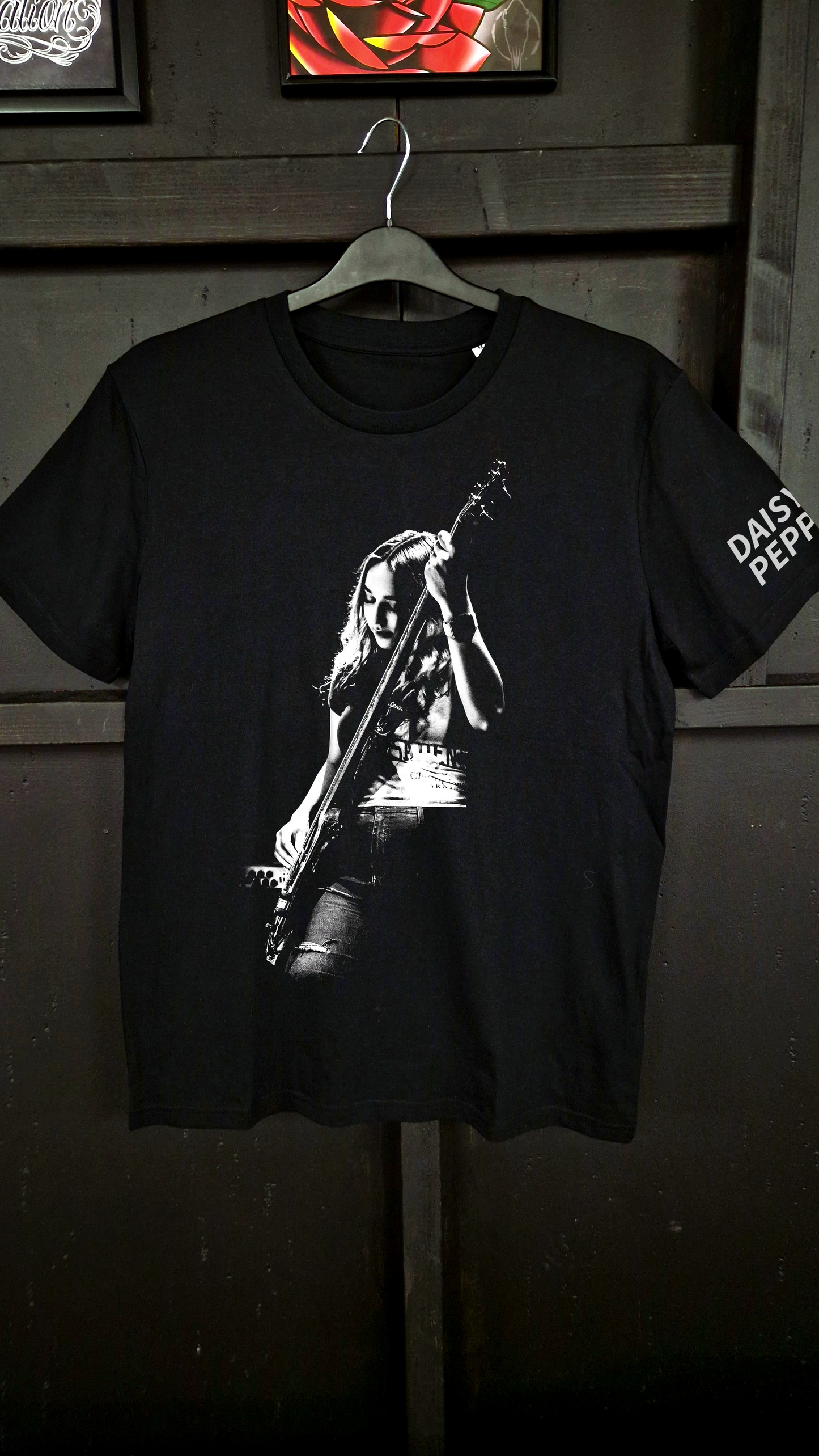 Daisy Pepper Bass Gig Classic Tee